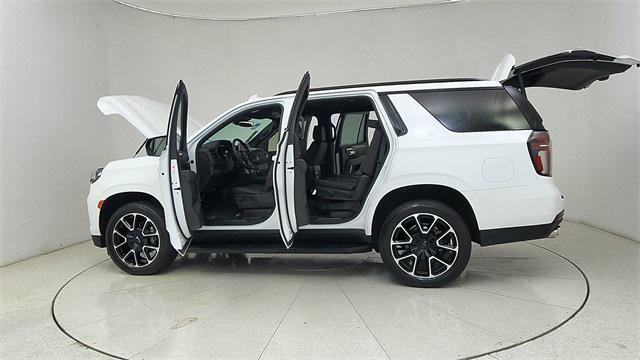 Photo of 2024 Summit White Chevrolet Tahoe