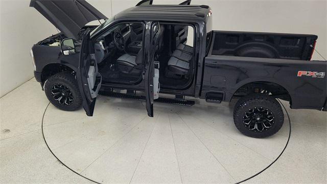 Photo of 2024 Agate Black Metallic Ford F-250
