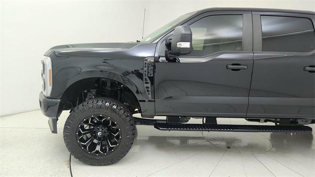 Photo of 2024 Agate Black Metallic Ford F-250