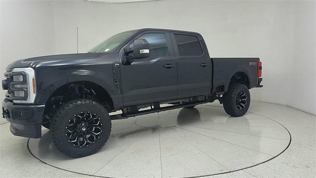 Photo of 2024 Agate Black Metallic Ford F-250