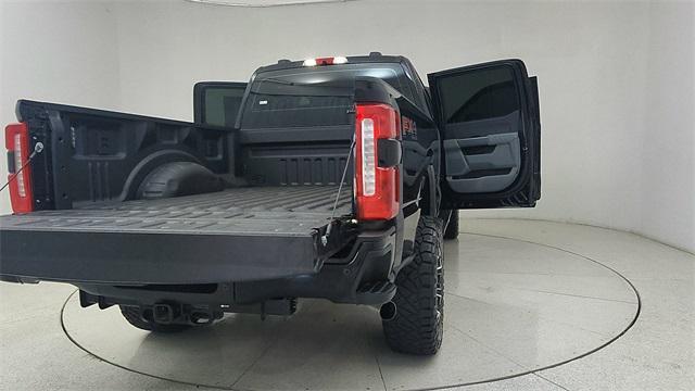 Photo of 2024 Agate Black Metallic Ford F-250