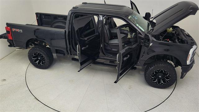Photo of 2024 Agate Black Metallic Ford F-250