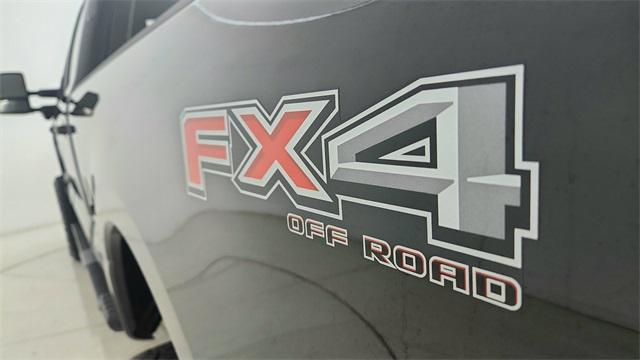 Photo of 2024 Agate Black Metallic Ford F-250