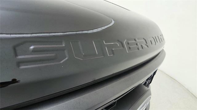 Photo of 2024 Agate Black Metallic Ford F-250