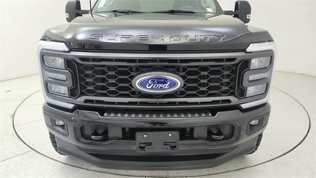 Photo of 2024 Agate Black Metallic Ford F-250