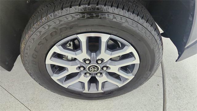 Photo of 2022 Midnight Black Metallic Toyota Tundra