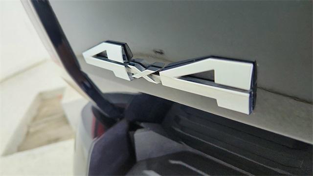 Photo of 2022 Midnight Black Metallic Toyota Tundra