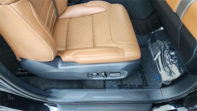 Photo of 2022 Midnight Black Metallic Toyota Tundra