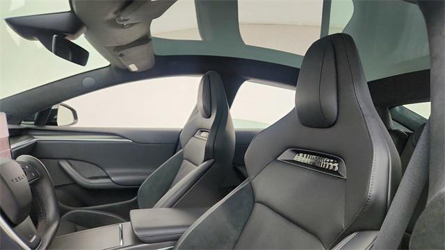Photo of 2025 Solid Black Tesla Model S