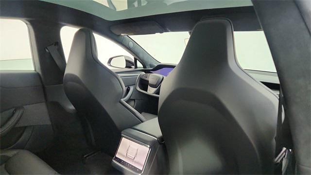 Photo of 2025 Solid Black Tesla Model S