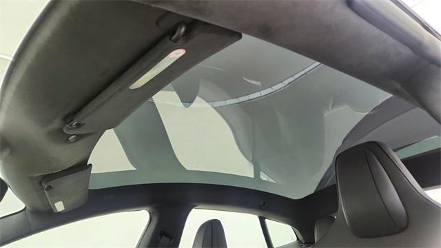Photo of 2025 Solid Black Tesla Model S