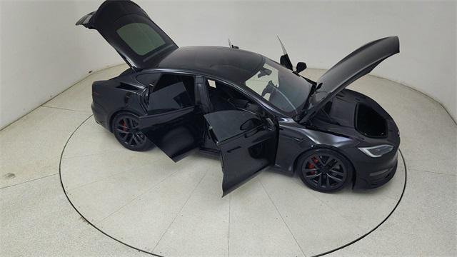 Photo of 2025 Solid Black Tesla Model S