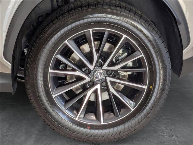 Photo of 2025 Atomic Silver Lexus NX 250