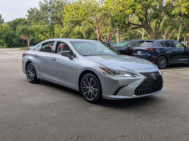 Photo of 2025 Iridium Lexus ES 350