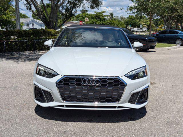 Photo of 2024 Glacier White Metall Audi A5