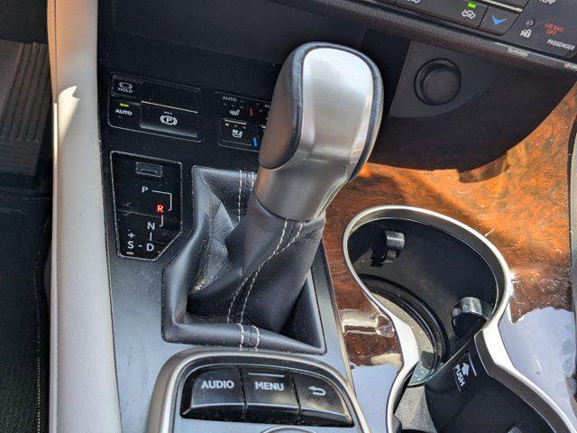 Photo of 2019 Silver Lexus RX 350