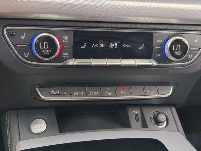 Photo of 2024 Daytona Gray Pearl Effect Audi Q5