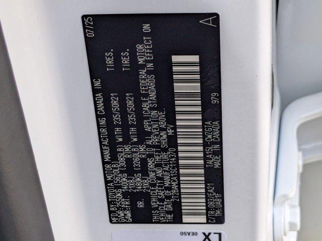 Photo of 2025 Ultra White Lexus RX 350