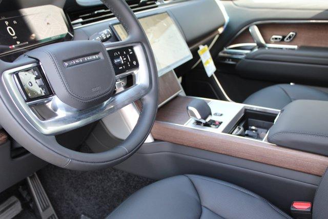 Photo of 2025 Santorini Black Metallic Land Rover Range Rover