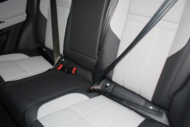 Photo of 2026 Fuji White Land Rover Range Rover Evoque