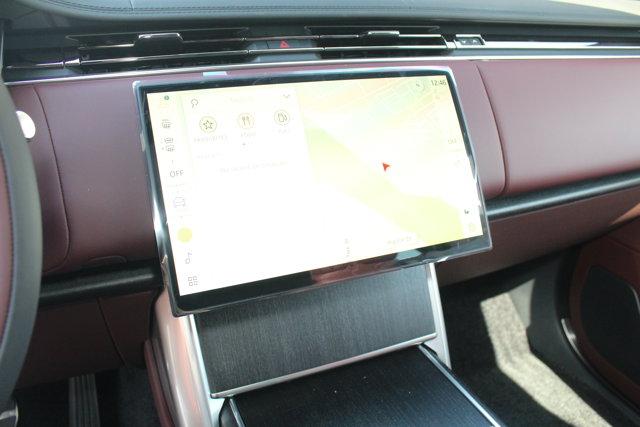 Photo of 2025 Fuji White Land Rover Range Rover