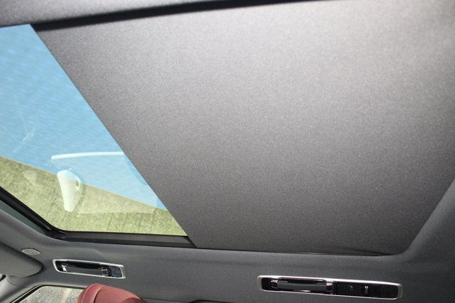 Photo of 2025 Fuji White Land Rover Range Rover