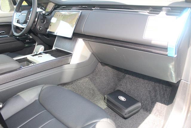 Photo of 2025 Carpathian Grey Premium Metallic Land Rover Range Rover