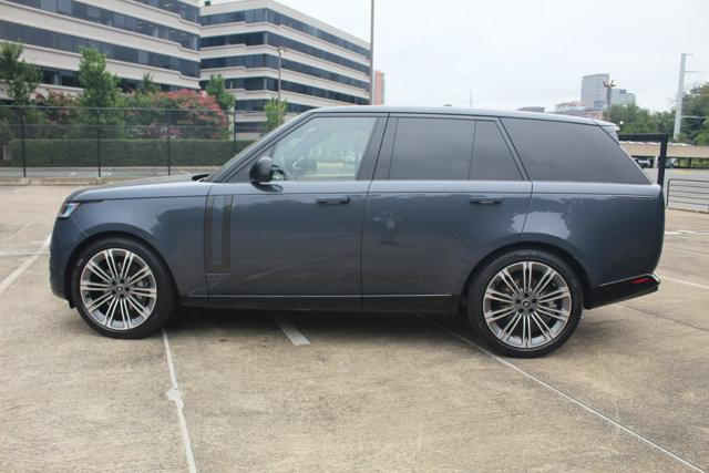 Photo of 2025 Varesine Blue Metallic Land Rover Range Rover