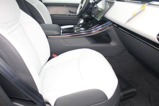 Photo of 2025 Carpathian Grey Premium Metallic Land Rover Range Rover Sport