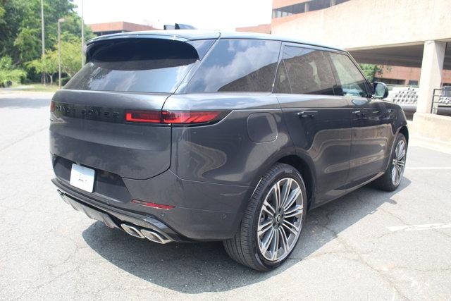 Photo of 2025 Carpathian Grey Premium Metallic Land Rover Range Rover Sport