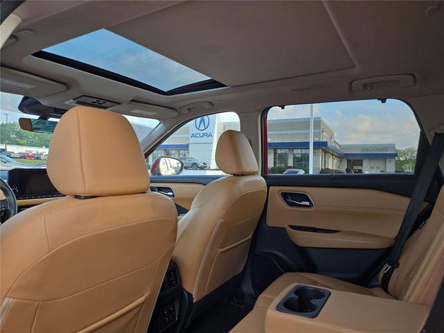 Photo of 2023 Scarlet Ember Tintcoat Nissan Rogue