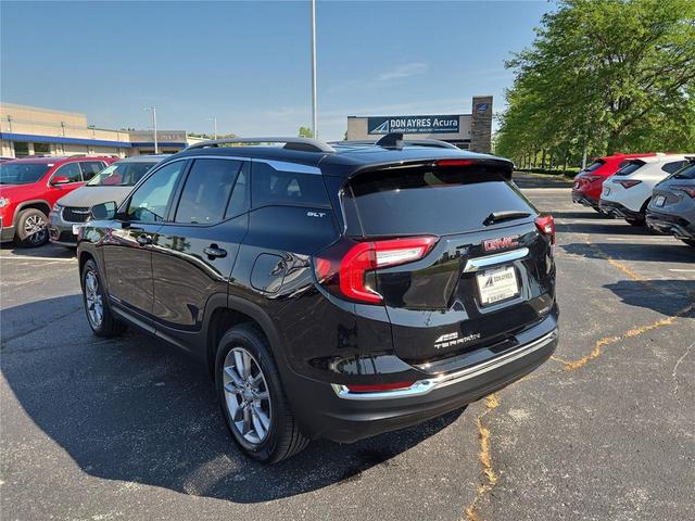 Photo of 2022 Ebony Twilight Metallic GMC Terrain