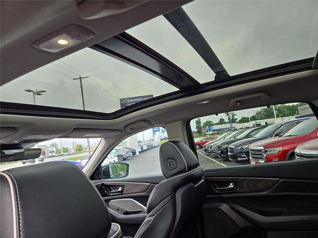 Photo of 2023 Phantom Violet Pearl Acura MDX