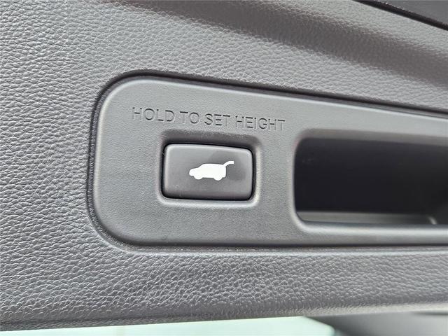 Photo of 2023 Phantom Violet Pearl Acura MDX