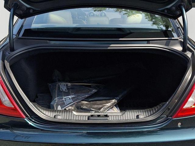 Photo of 2019 British Racing Green Metallic Jaguar XJ