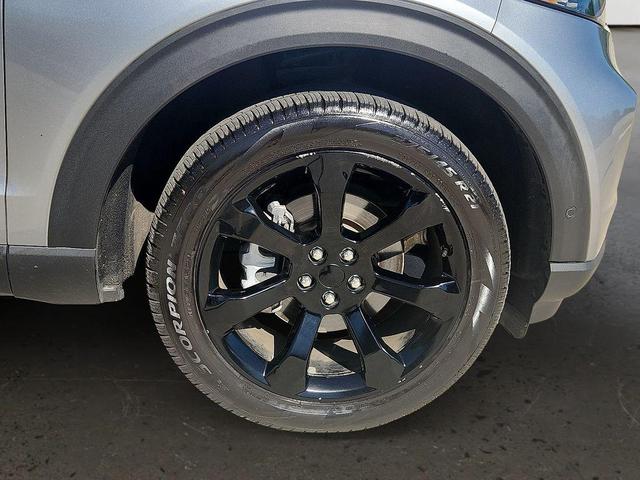 Photo of 2020 Iconic Silver Metallic Ford Explorer