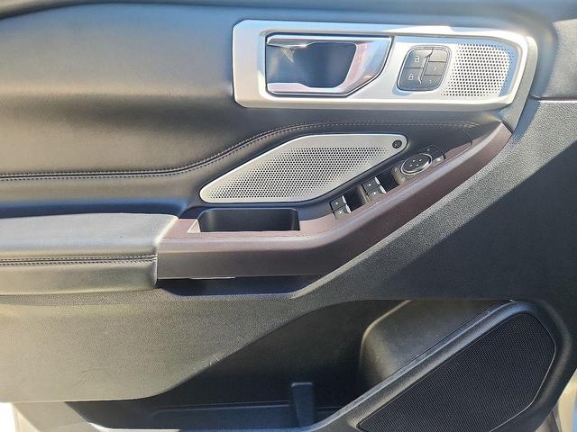 Photo of 2020 Iconic Silver Metallic Ford Explorer