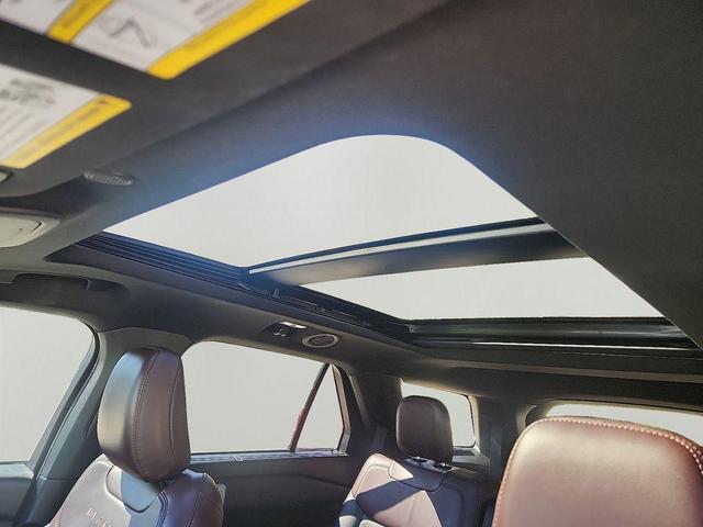 Photo of 2020 Iconic Silver Metallic Ford Explorer