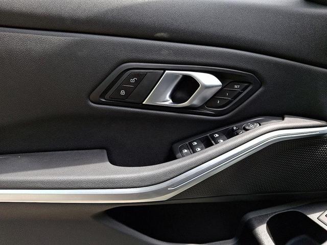 Photo of 2025 Skyscraper Grey Metallic BMW 330