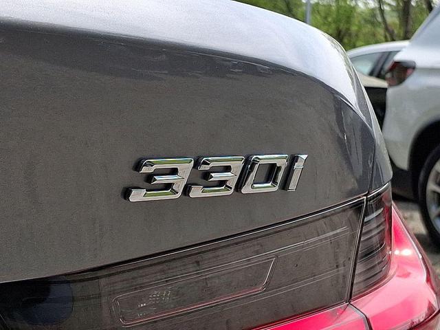 Photo of 2025 Skyscraper Grey Metallic BMW 330