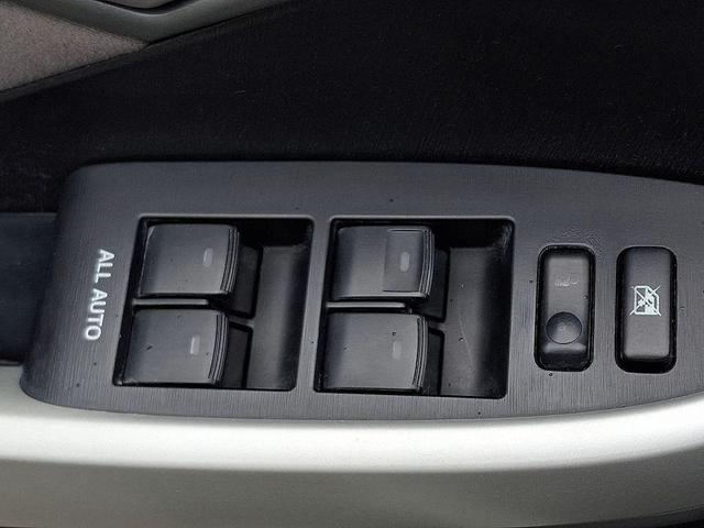 Photo of 2012 Blizzard Pearl Toyota Prius