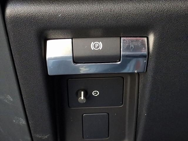 Photo of 2024 Santorini Black Metallic Land Rover Defender
