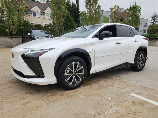 Photo of 2025 White Pearl Lexus RZ 450e