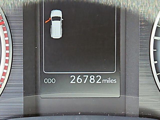 Photo of 2023 Eminent White Pearl Lexus GX 460