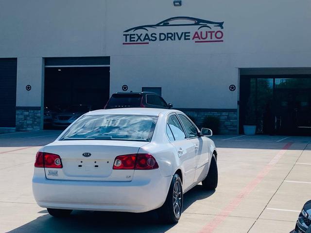 Photo of 2007 WHITE Kia Optima