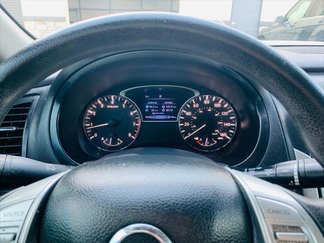 Photo of 2017 Brilliant Silver Nissan Altima