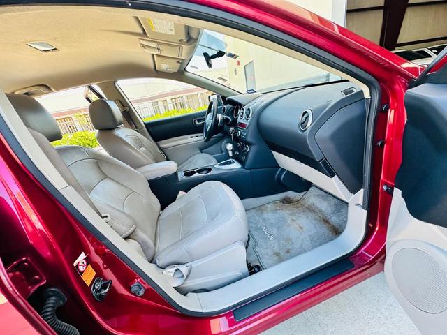 Photo of 2008 Venom Red Pearl Nissan Rogue