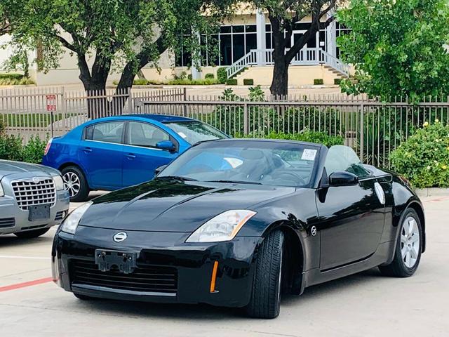 Photo of 2004 Super Black Nissan 350Z