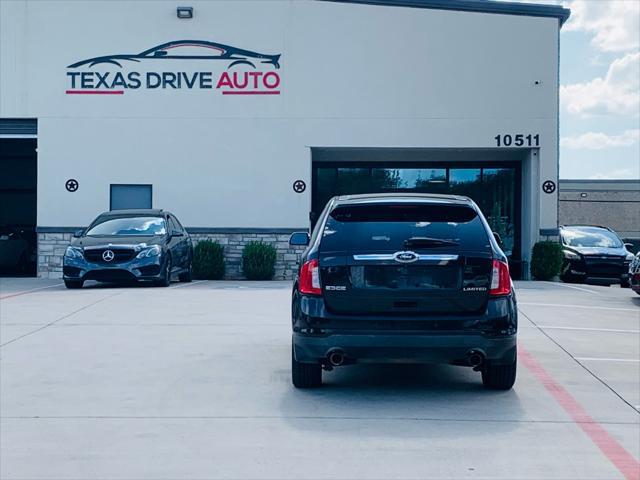 Photo of 2013 Tuxedo Black Metallic Ford Edge