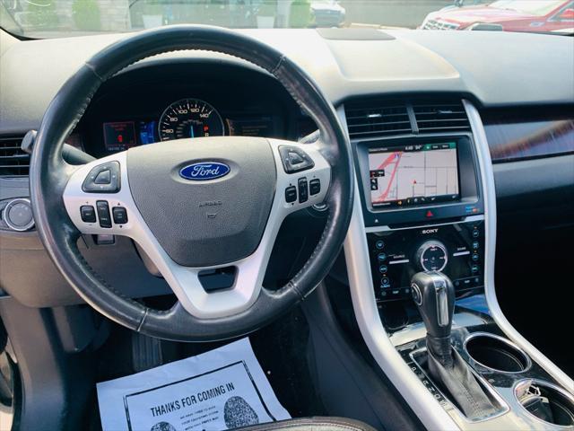 Photo of 2013 Tuxedo Black Metallic Ford Edge